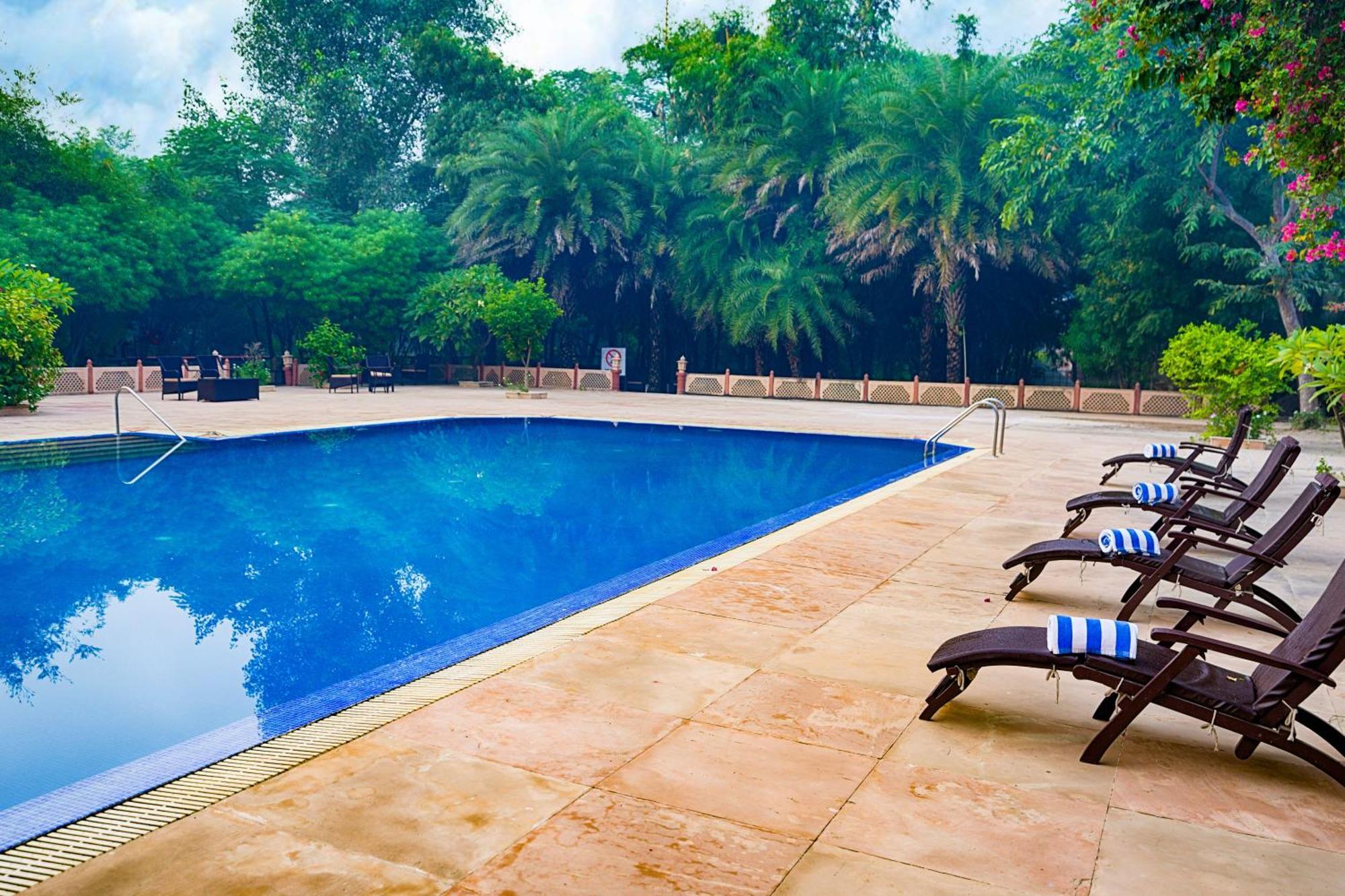 Hotel Club Mahindra Bharatpur Exterior foto